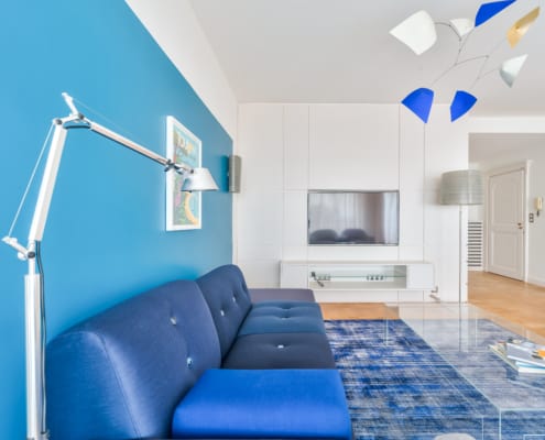 Salon bleu d'inspiration bord de mer, par Elisabeth Hamard, architecte d'intérieur