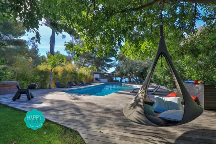 Terrasse extérieure avec piscine